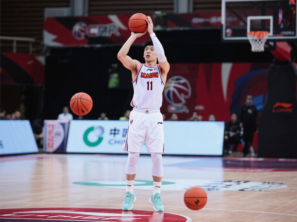 赵岩昊三分精准连发,广厦领先扩大至9分 赵岩昊为何如此稳定?
赵岩昊的稳定发挥